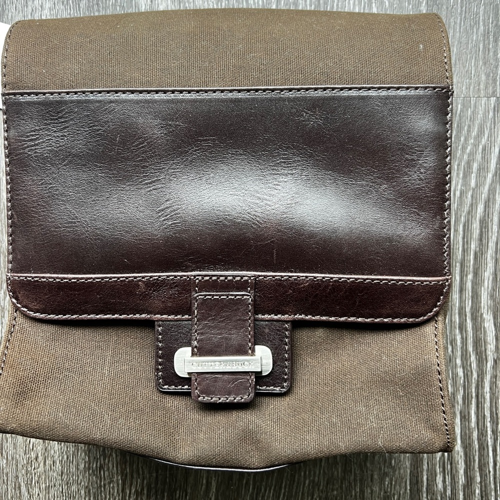 Cutter & Buck Men’s classic toiletry bag. Brown leather and canvas. NWT